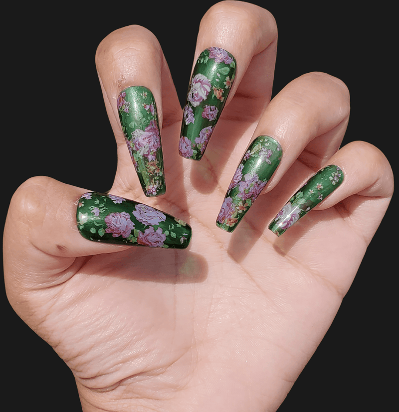 Emerald Garden nails DEA NOVA 