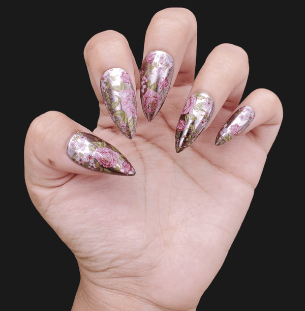 Rose Gold Floral nails DEA NOVA 